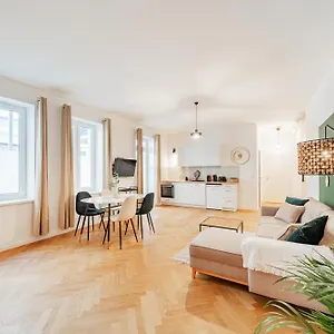 https://the-15s-apartments.vienna-besthotels.com